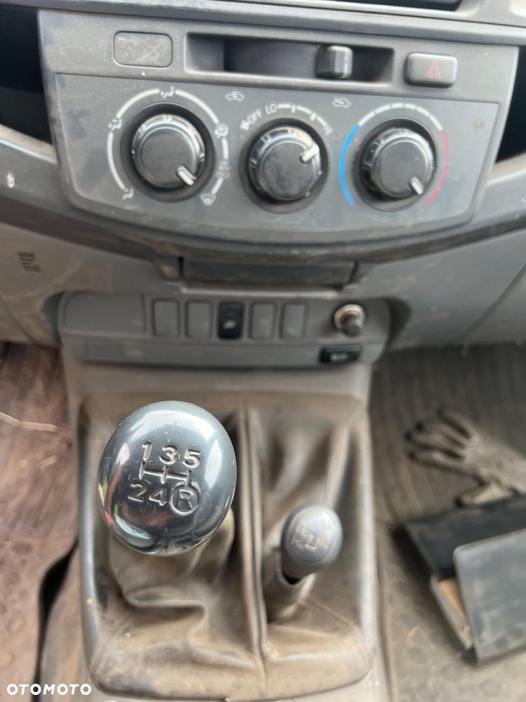 Toyota Hilux - 6