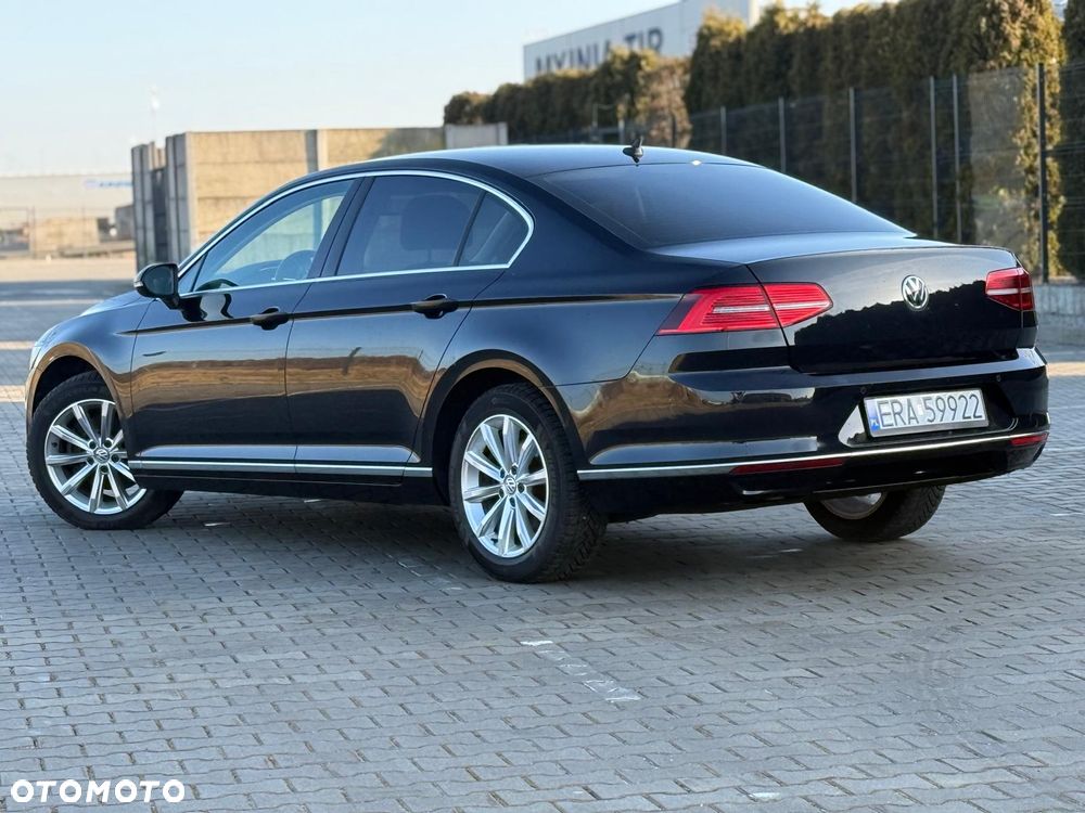 Volkswagen Passat 1.6 TDI SCR DSG Business - 11