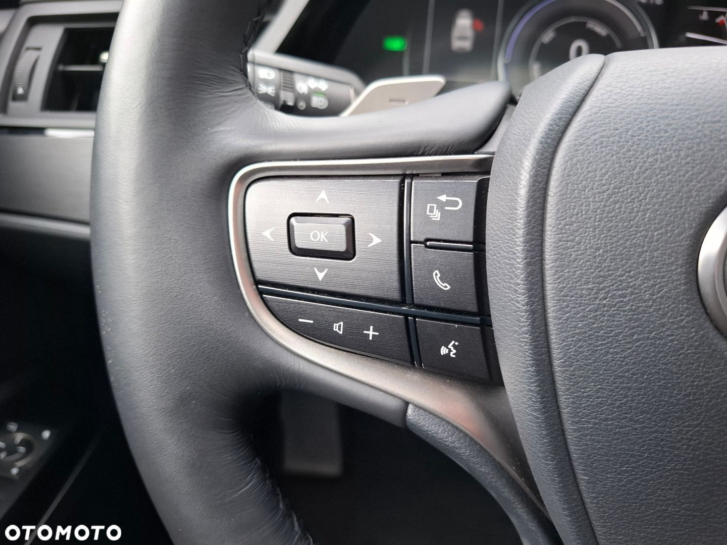 Lexus ES - 34