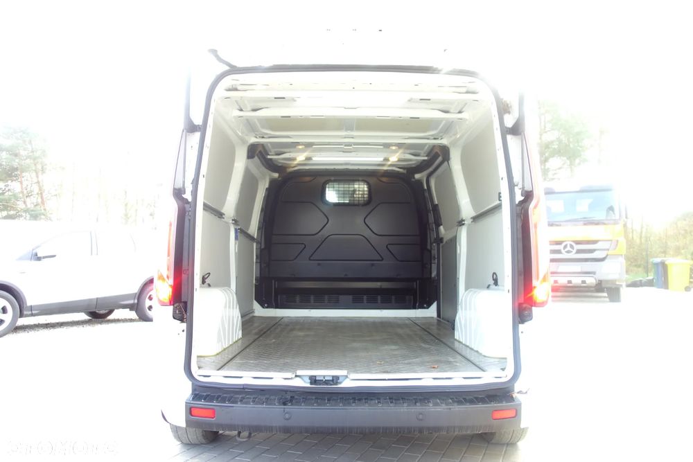 Ford Transit Custom Long 2.0 ecoblue 130 KM Klima - 8
