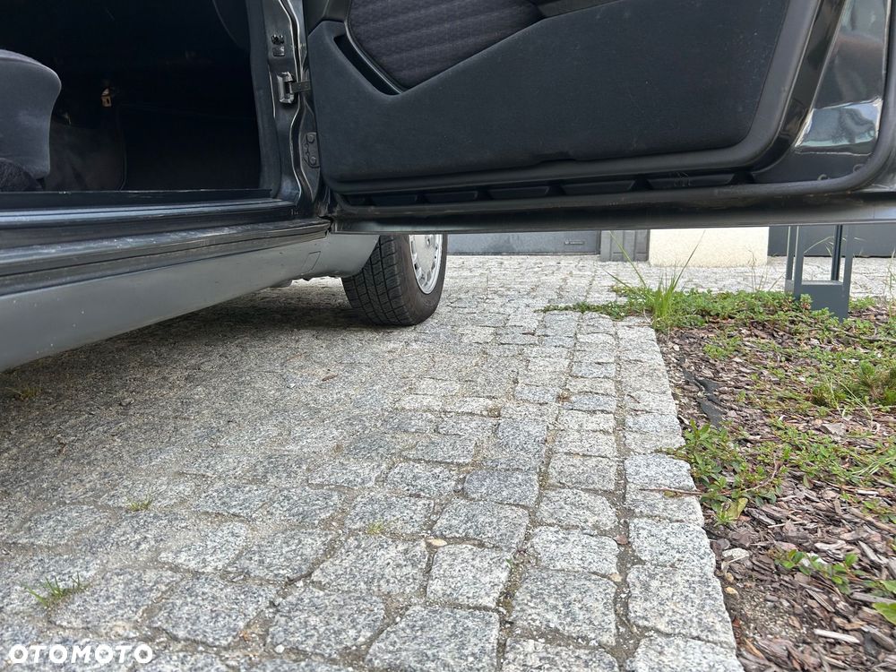 Mercedes-Benz W124 (1984-1993) - 21