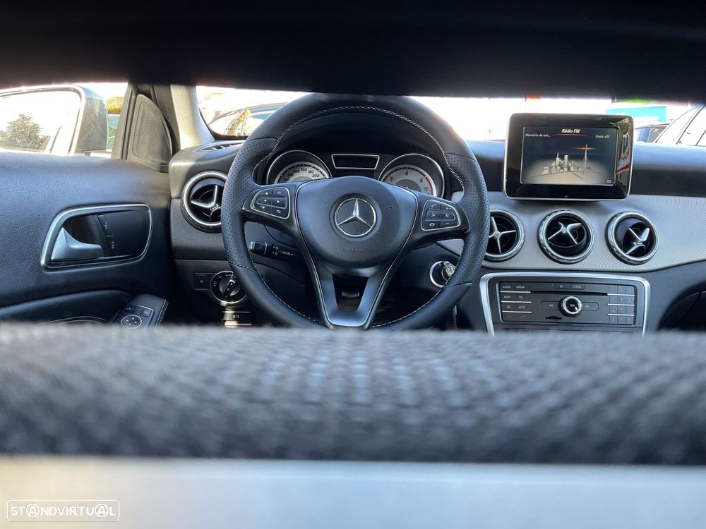 Mercedes-Benz GLA 180 d - 22