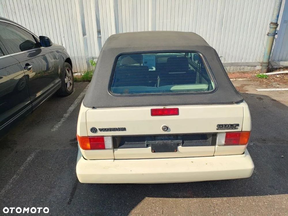 Volkswagen Golf - 6
