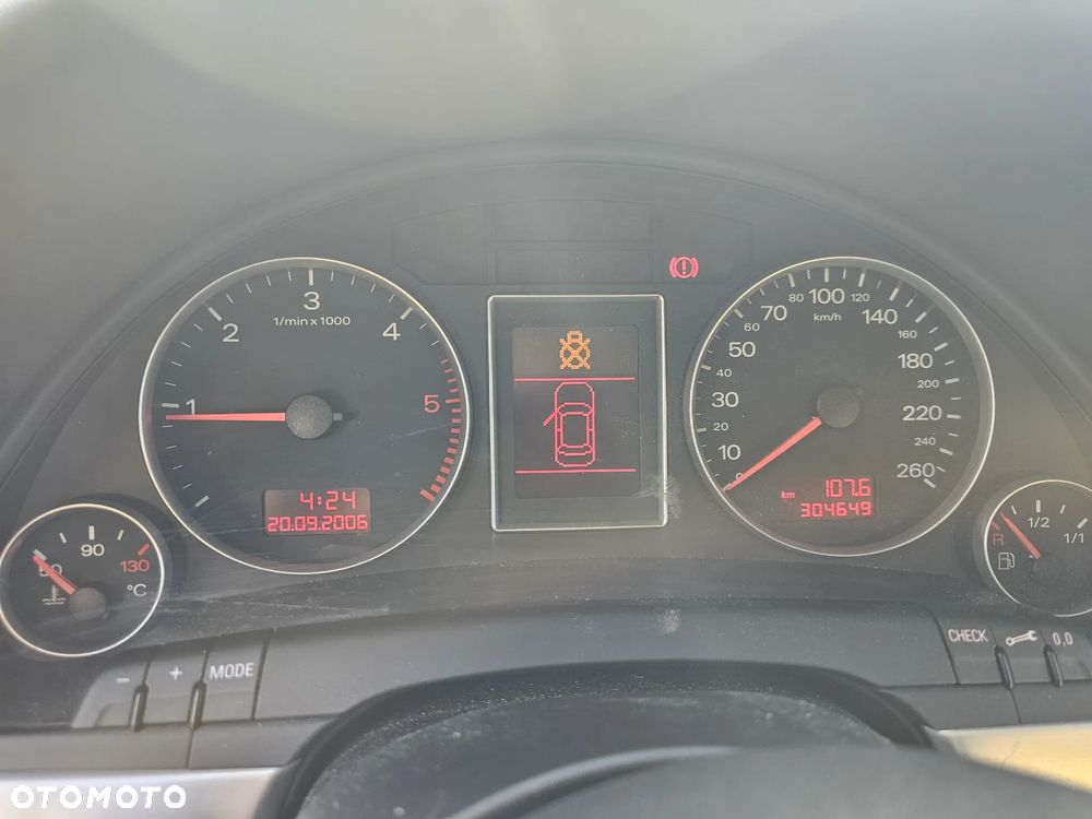 Audi A4 Avant 2.0 TDI - 8