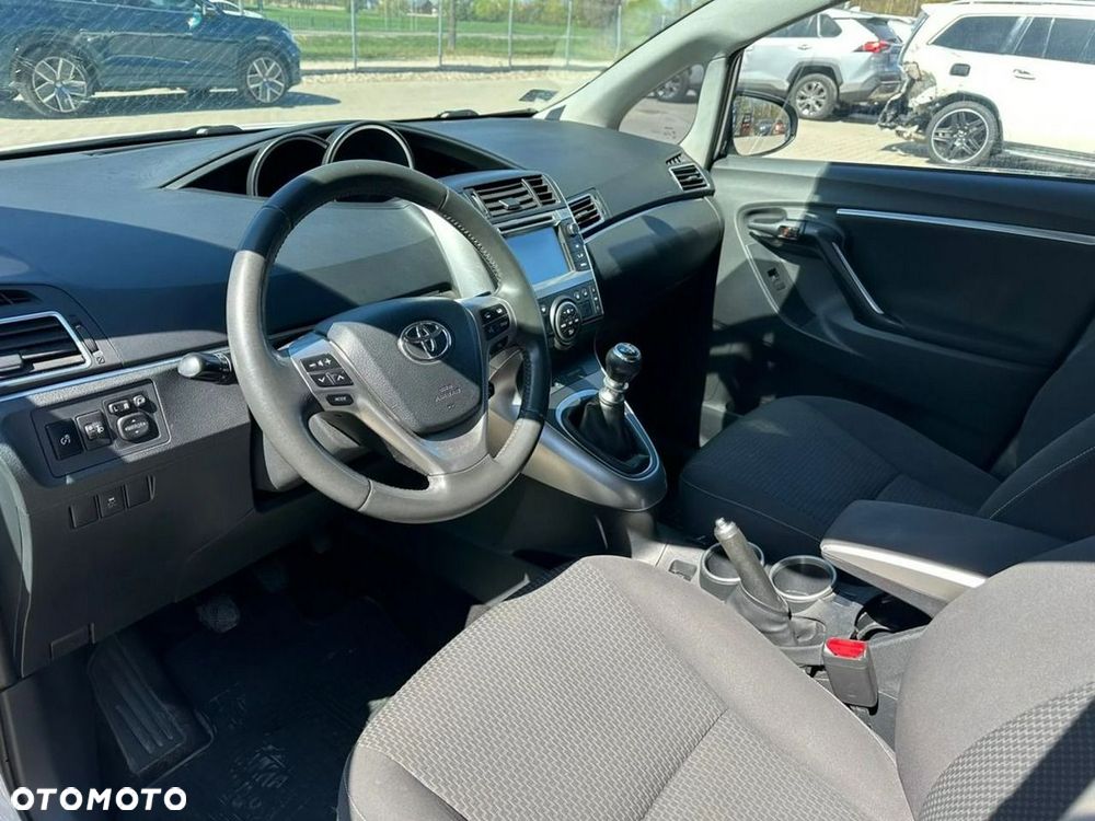 Toyota Verso - 8