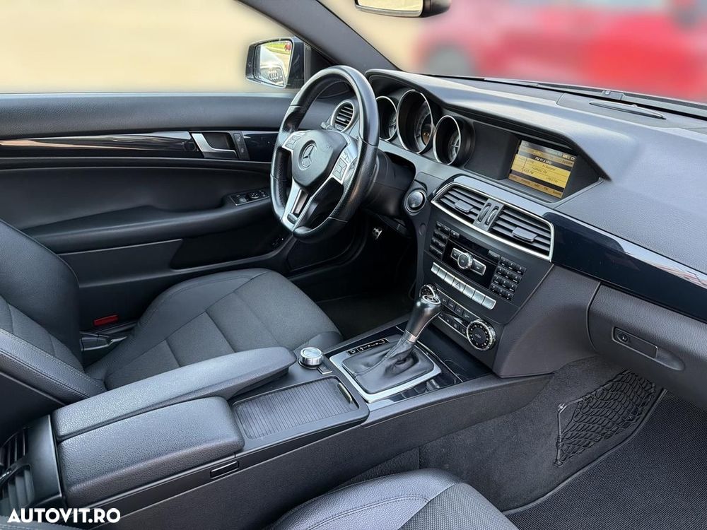 Mercedes-Benz C 250 CDI DPF (BlueEFFICIENCY) 7G-TRONIC - 13