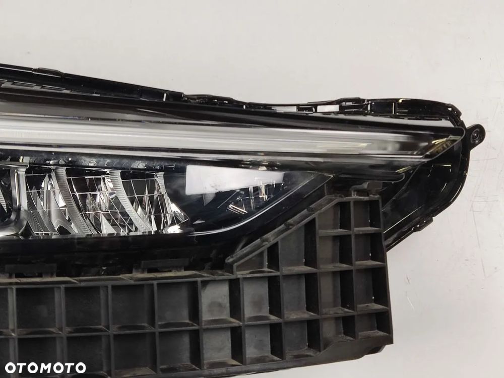 HONDA HR-V od 2021r Lampa Przód Prawa i Lewa Full Led - 16