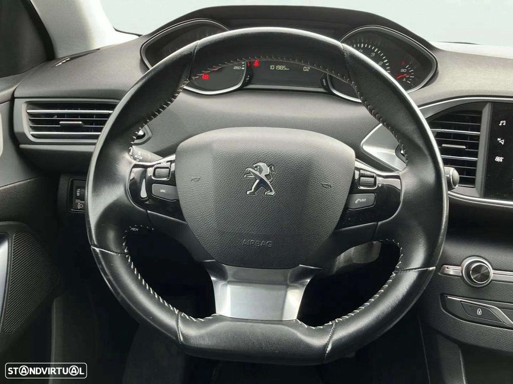 Peugeot 308 1.2 PureTech Style - 11