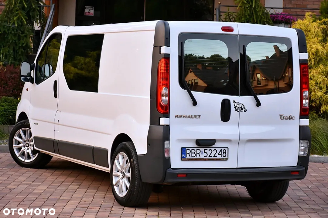 Renault Trafic 2.0 dCi 115 Passenger FAP L2H1 Expression - 4