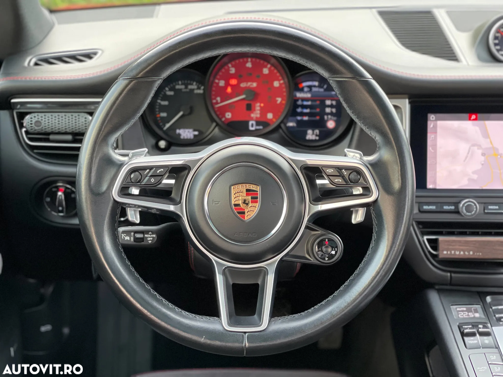 Porsche Macan GTS PDK - 12