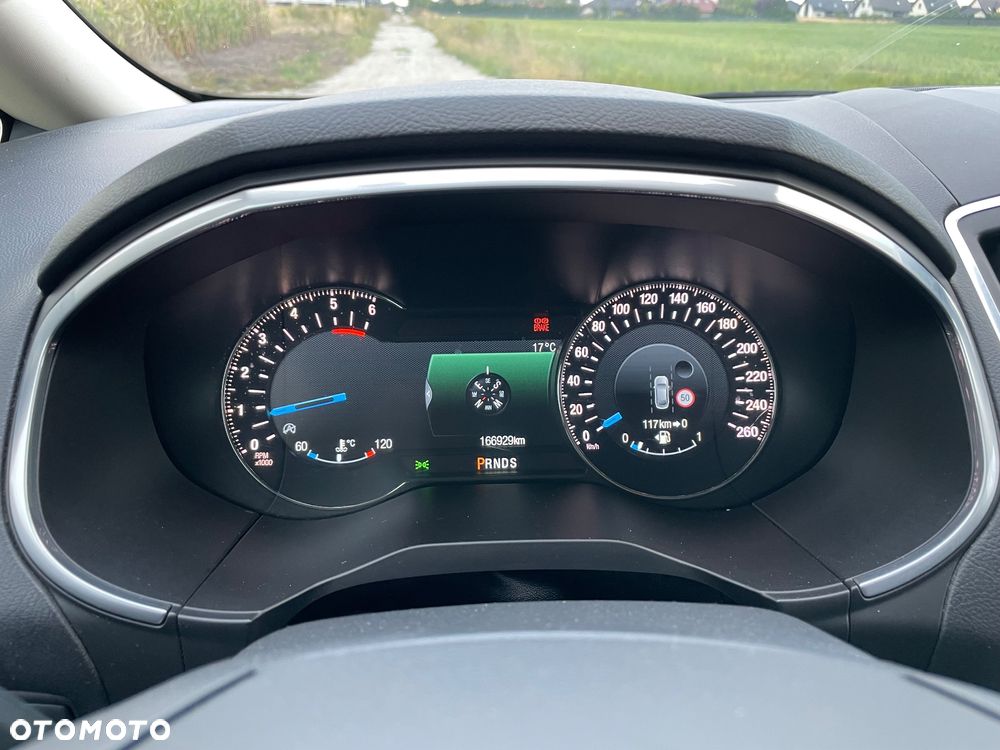 Ford S-Max - 13