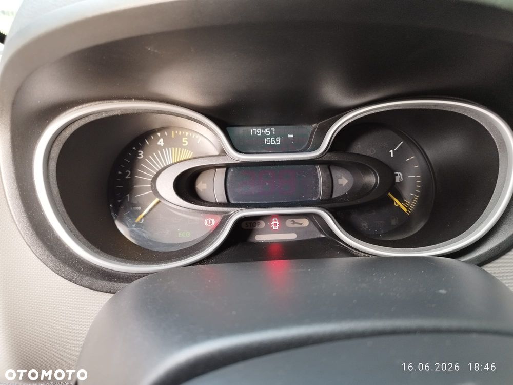 Renault Trafic - 22