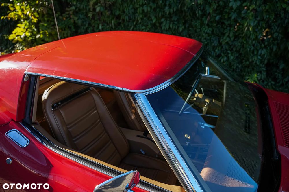 Chevrolet Corvette - 37