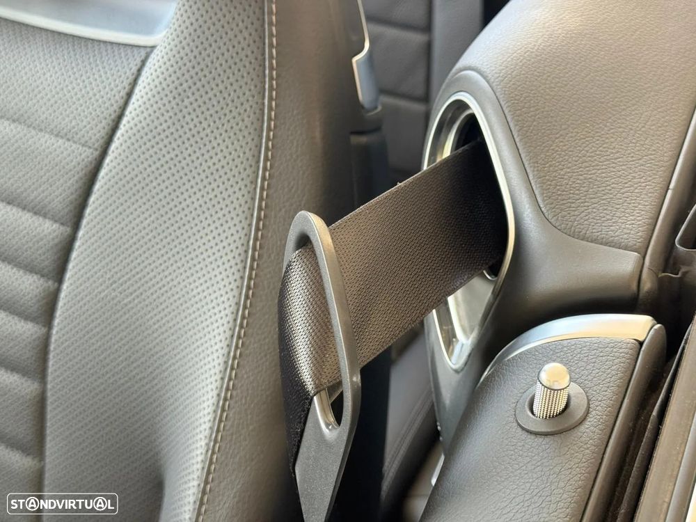 Mercedes-Benz E 220 d AMG Line - 41