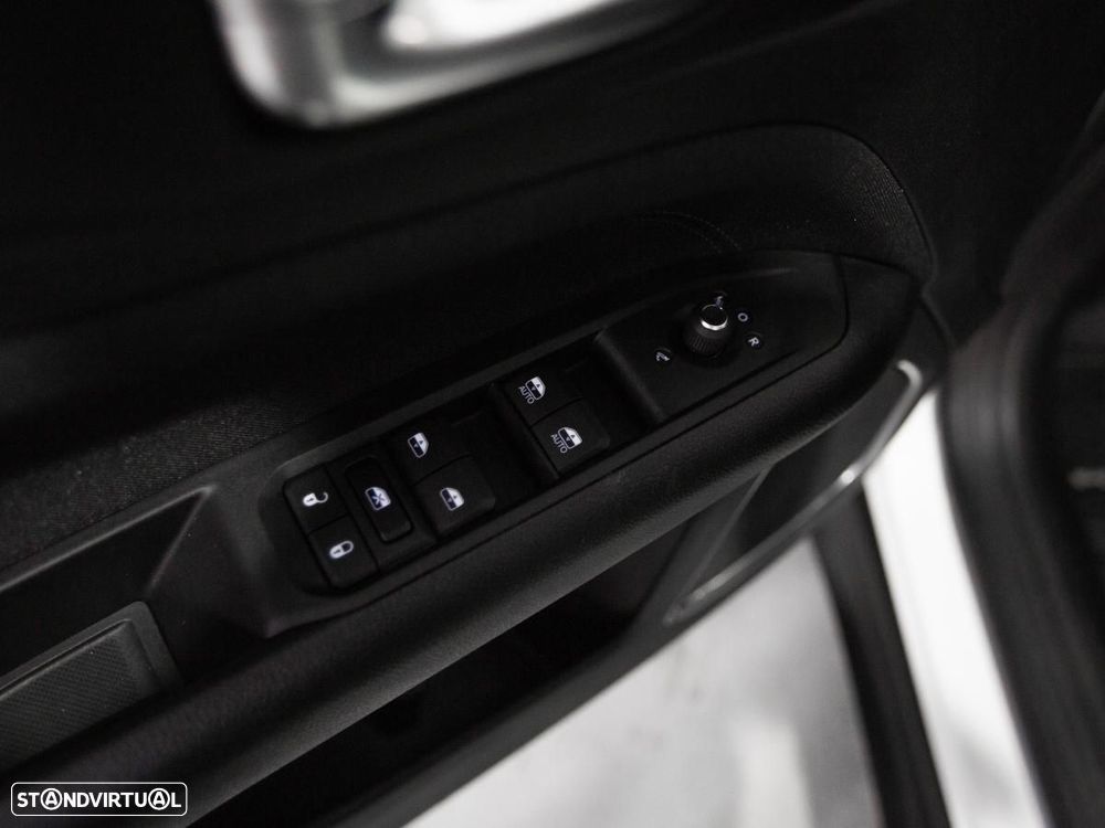 Jeep Compass 1.3 TG Atitude - 17