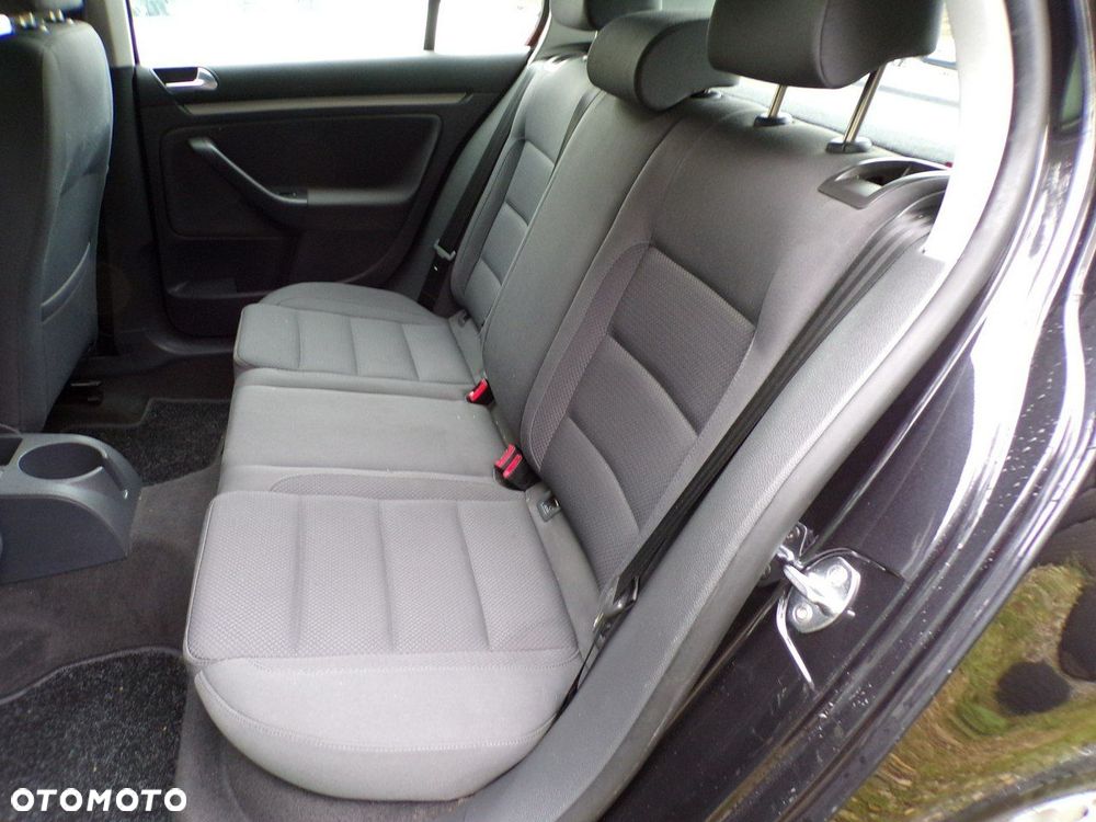 Volkswagen Golf - 30