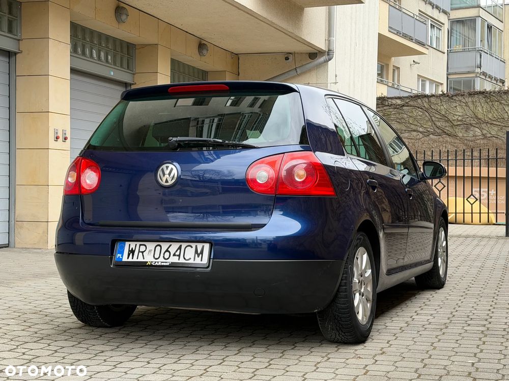 Volkswagen Golf 2.0 FSI Comfortline DSG - 4