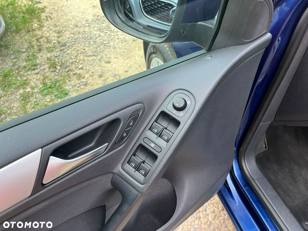 Volkswagen Golf - 11