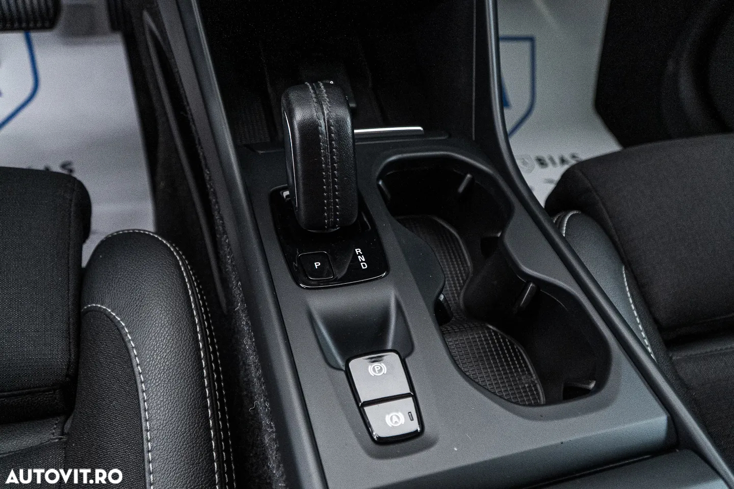 Volvo XC 40 T4 AWD Geartronic Inscription - 30