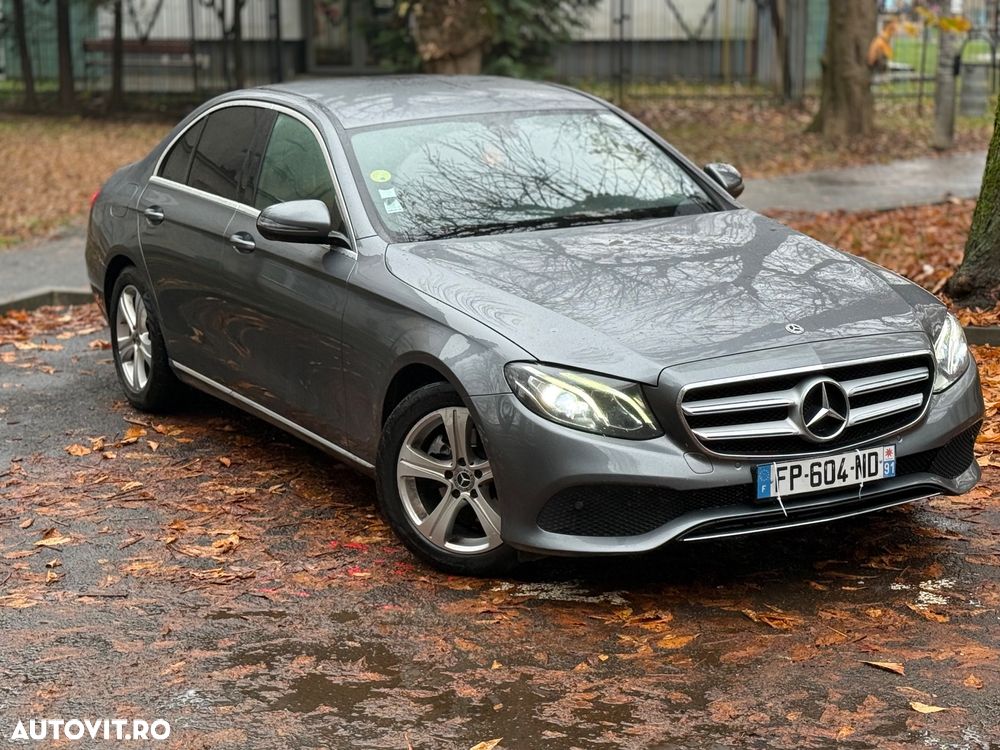 Mercedes-Benz E 220 d 4Matic T 9G-TRONIC - 2