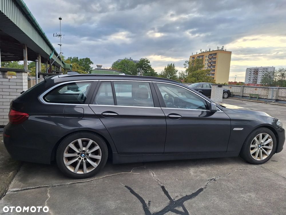 BMW Seria 5 520d xDrive - 2