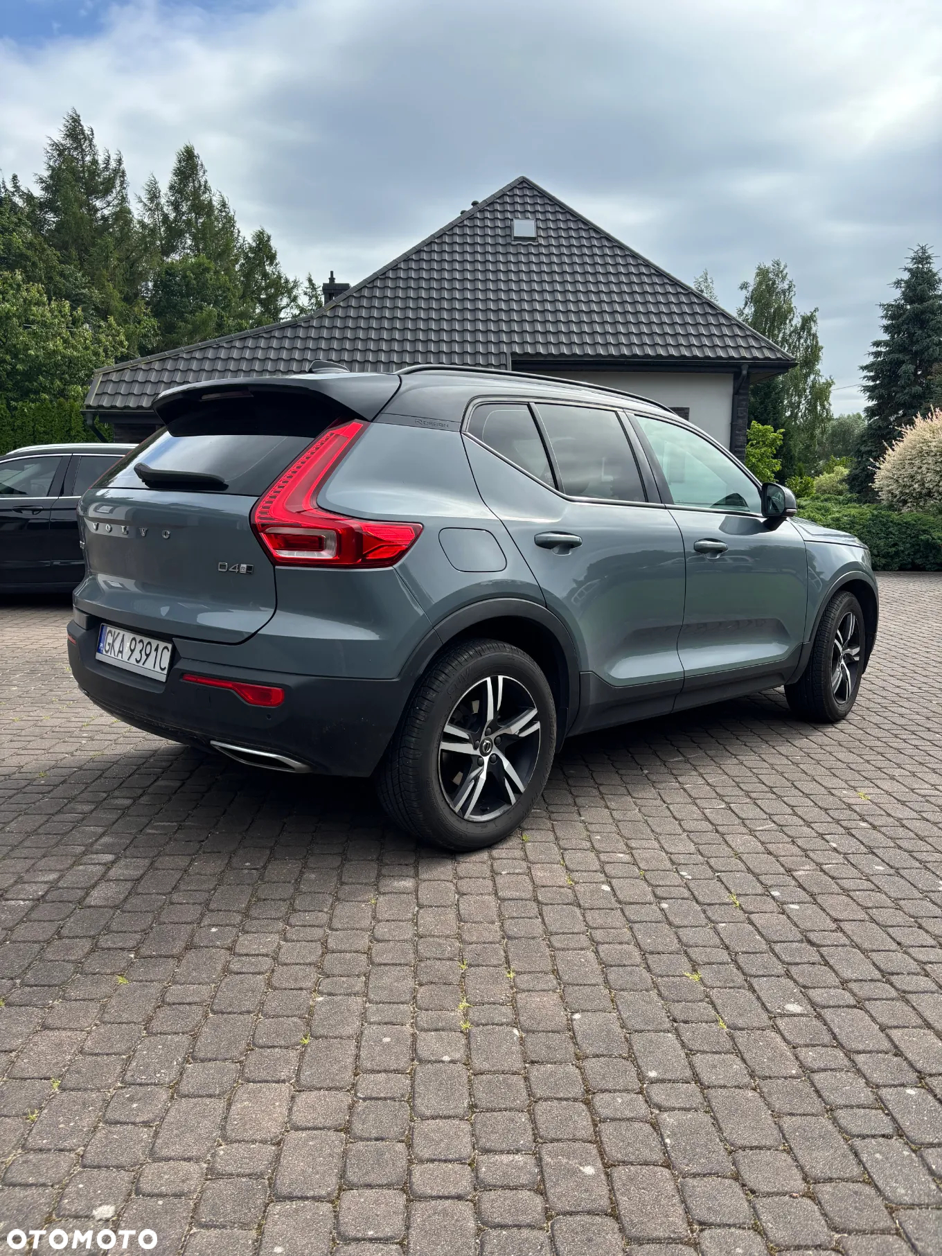 Volvo XC 40 D4 AWD Geartronic R-Design - 4