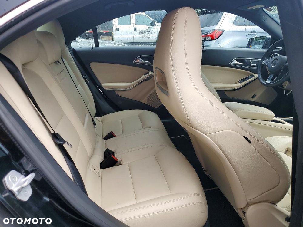 Mercedes-Benz CLA - 9