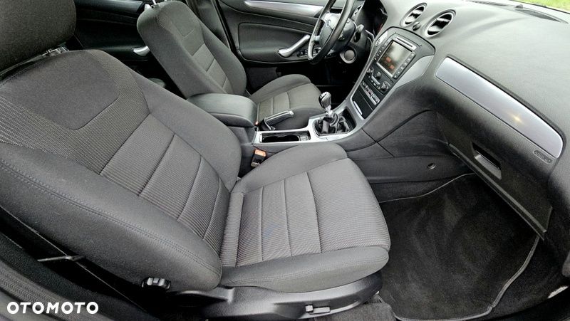 Ford Mondeo 2.0 TDCi Titanium - 24