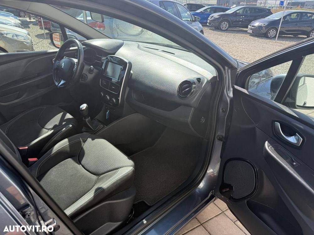 Renault Clio - 17