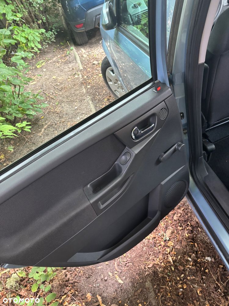 Opel Meriva - 12