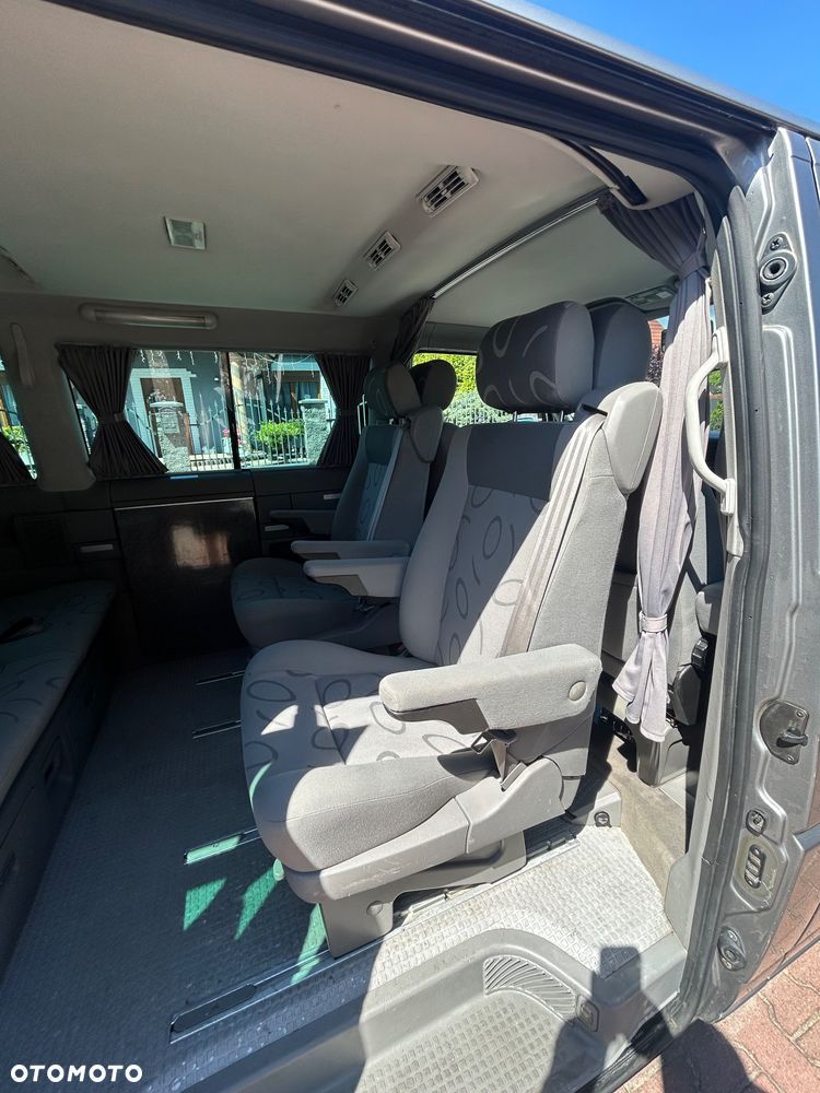Volkswagen Multivan Standard - 23