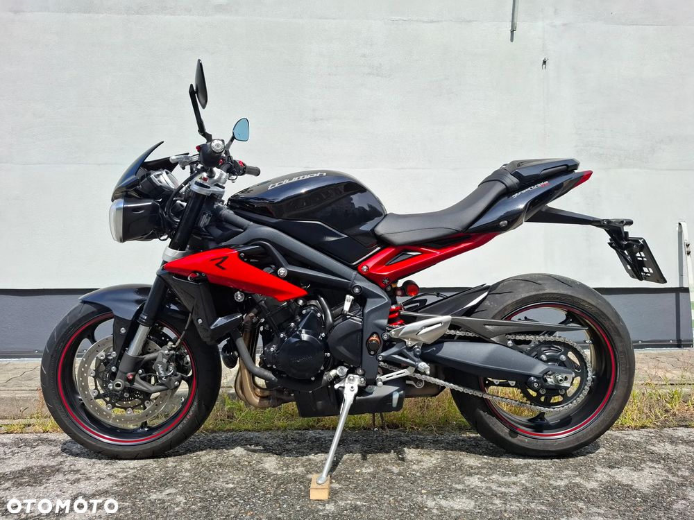 Triumph Street Triple - 38