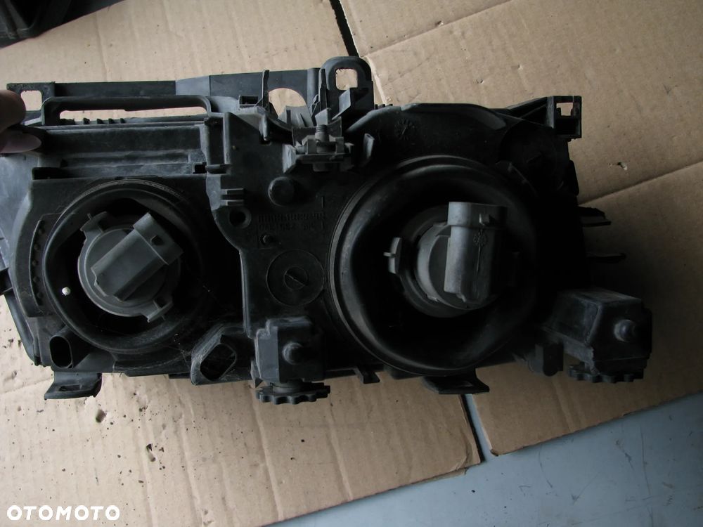 LAMPA LEWY PRZÓD BMW E46 0301089205 - 3