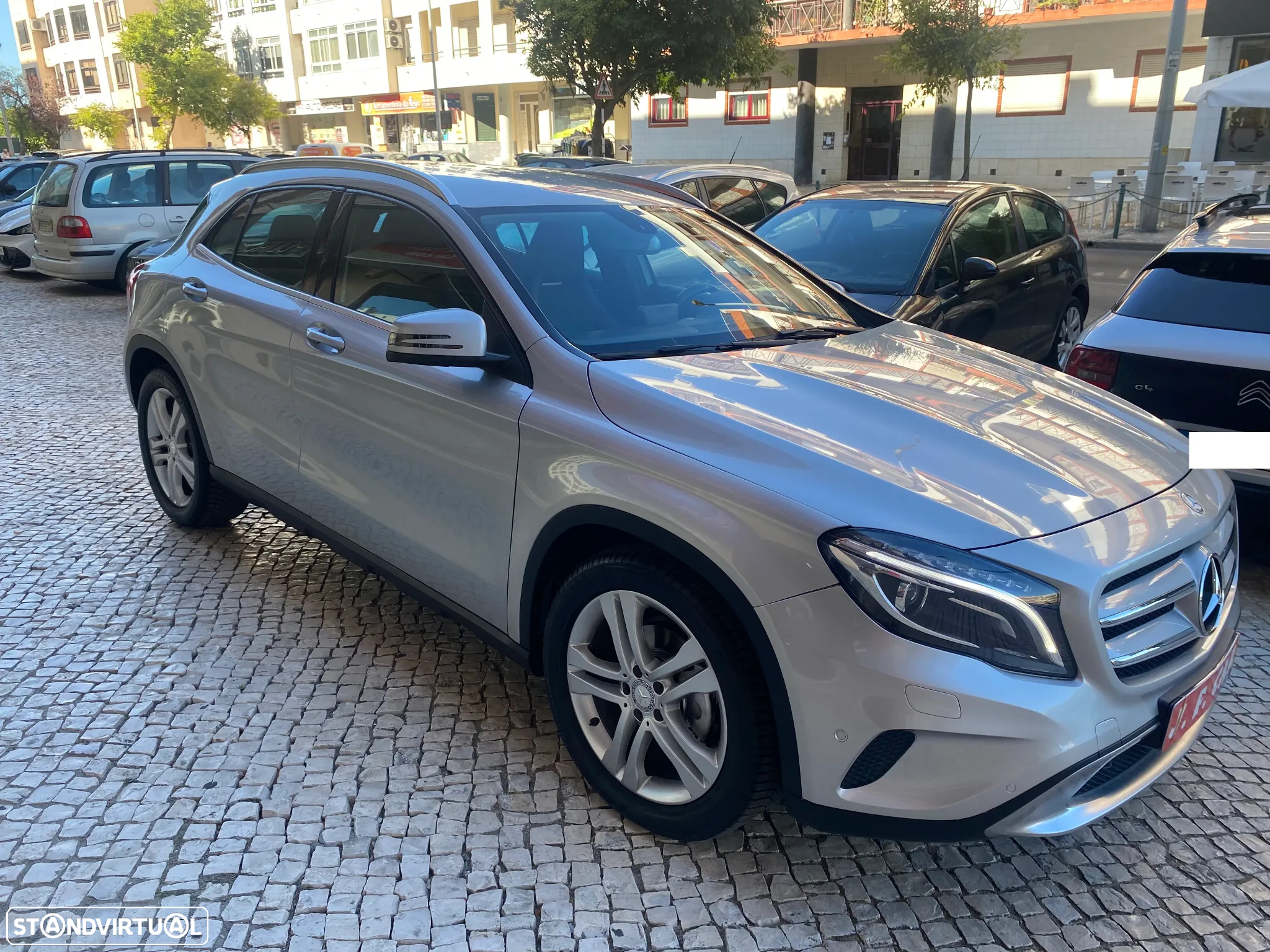 Mercedes-Benz GLA 180 (CDI) d 7G-DCT Urban - 17