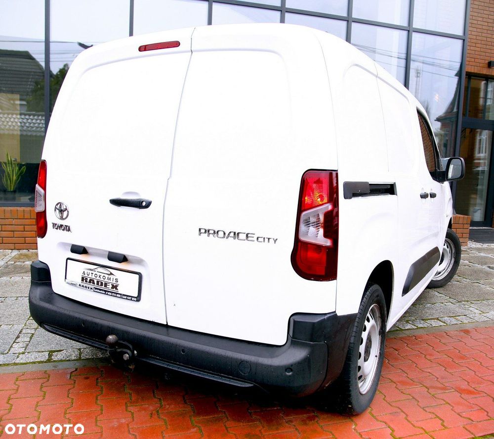 Toyota Proace City - 26