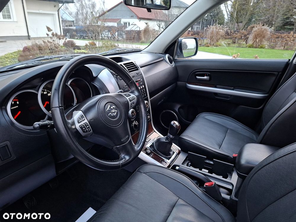 Suzuki Grand Vitara 2.0 De luxe - 15