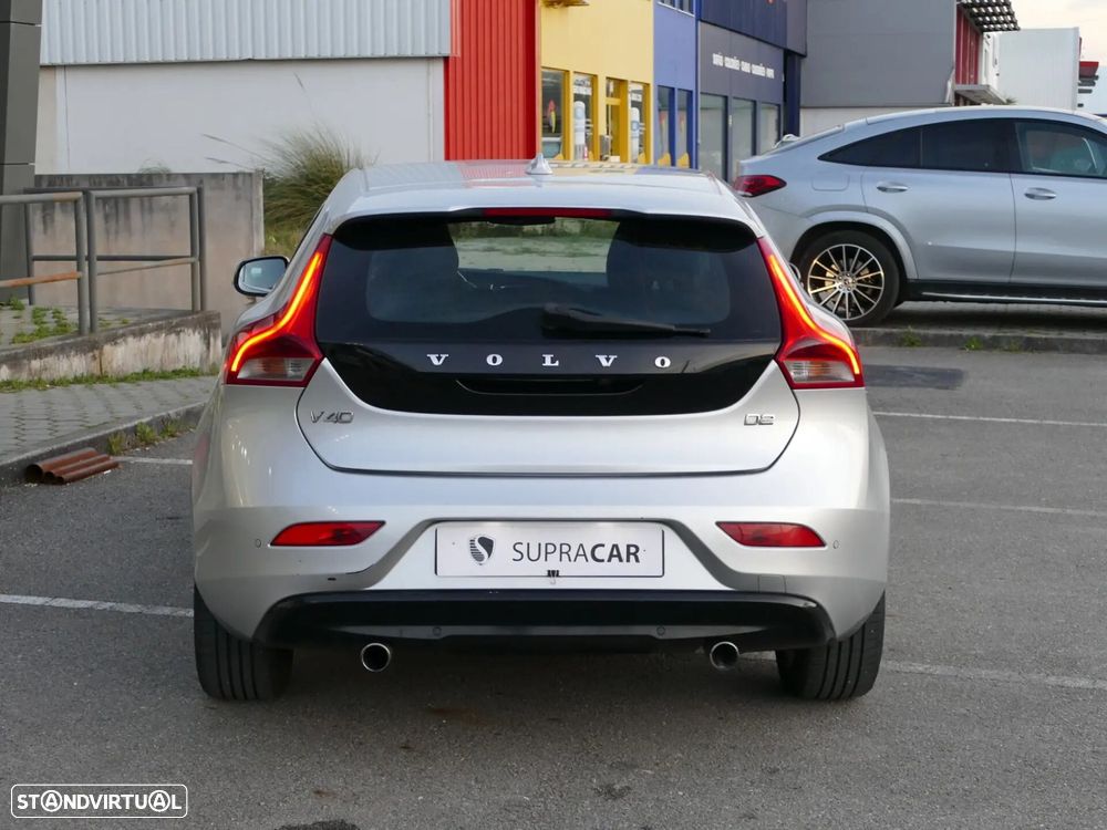 Volvo V40 1.6 D2 Momentum - 4
