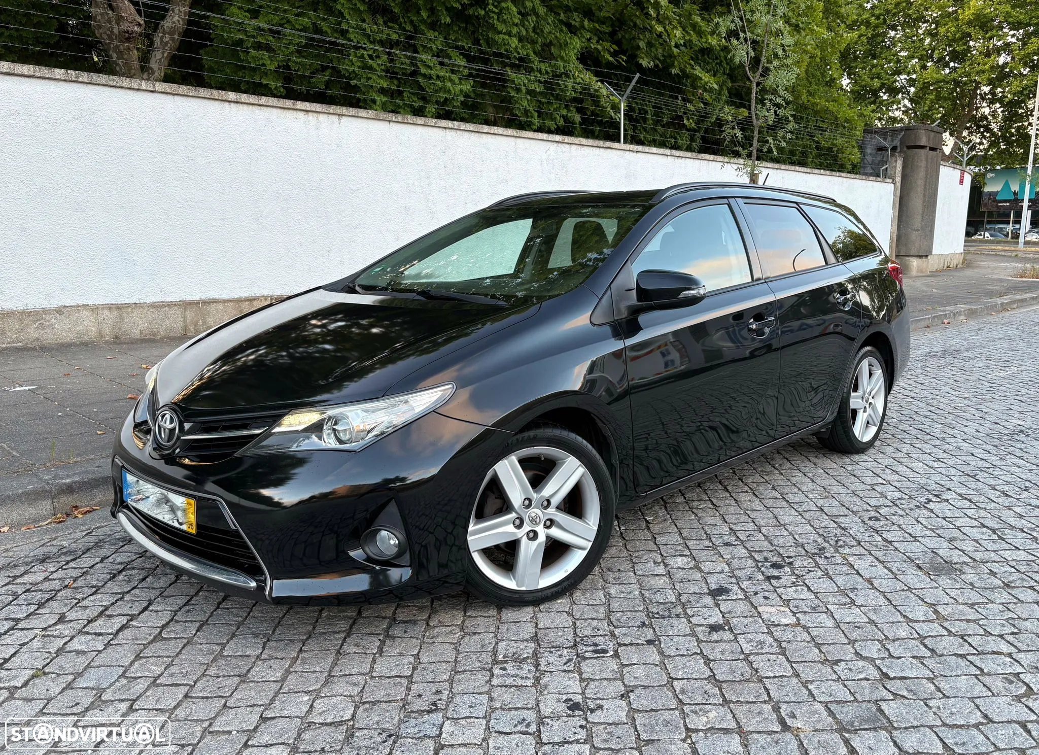 Toyota Auris Touring Sports 1.4 D-4D Comfort+Pack Sport - 2
