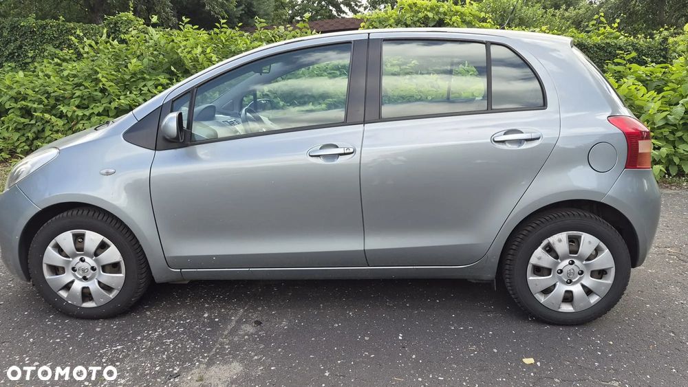 Toyota Yaris - 2