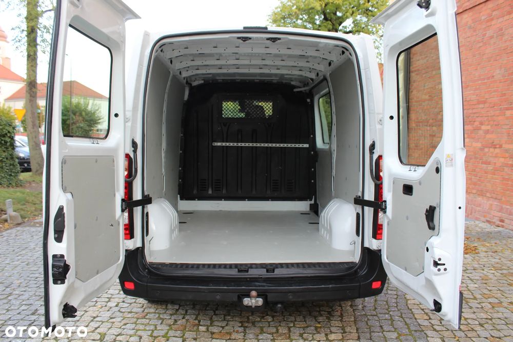 Nissan NV400 - 23
