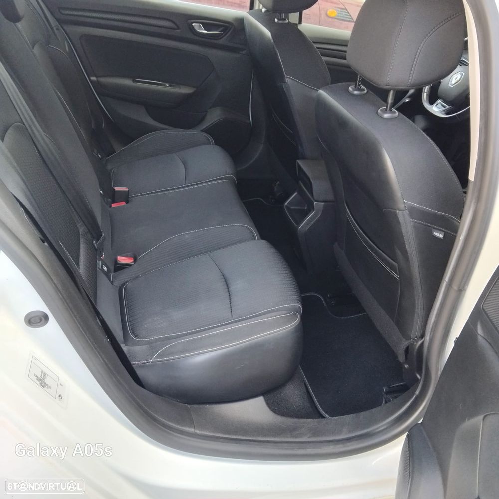 Renault Mégane 1.5 dCi Zen ECO - 8