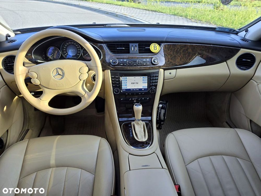 Mercedes-Benz CLS 320 CDI - 23