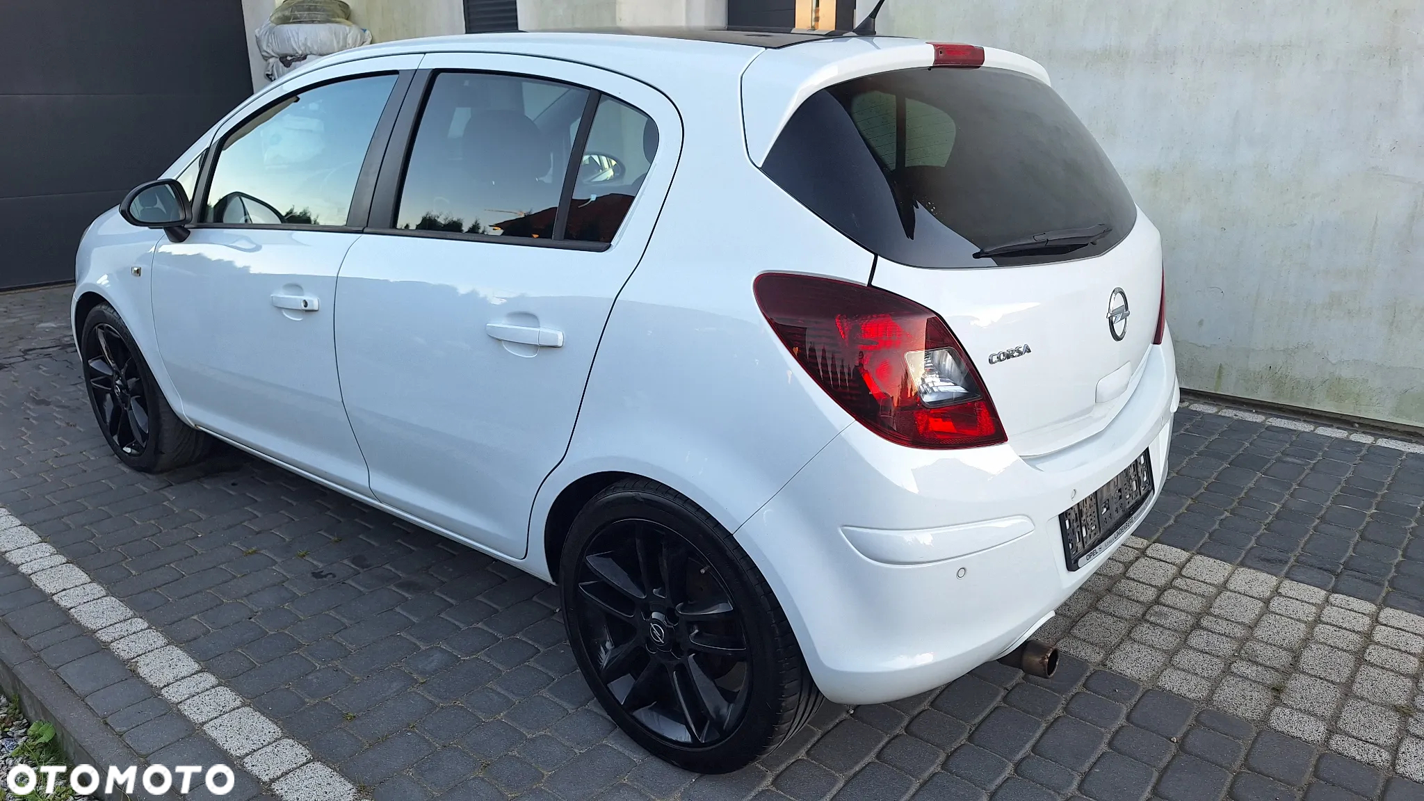 Opel Corsa 1.4 16V Sport - 11