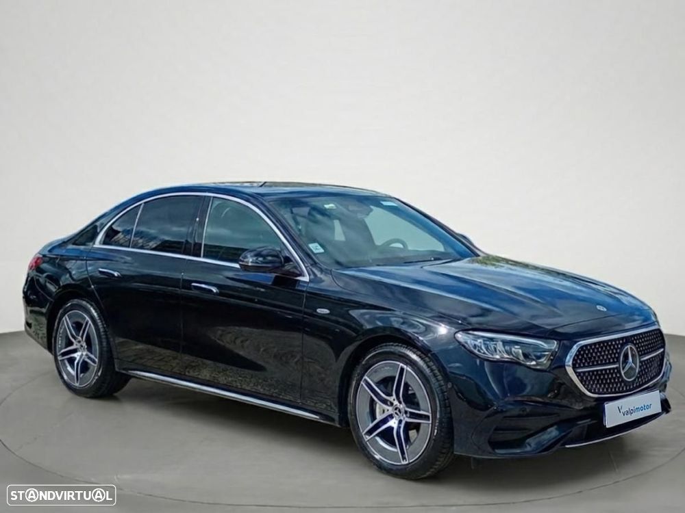 Mercedes-Benz E 300 e AMG Line - 4