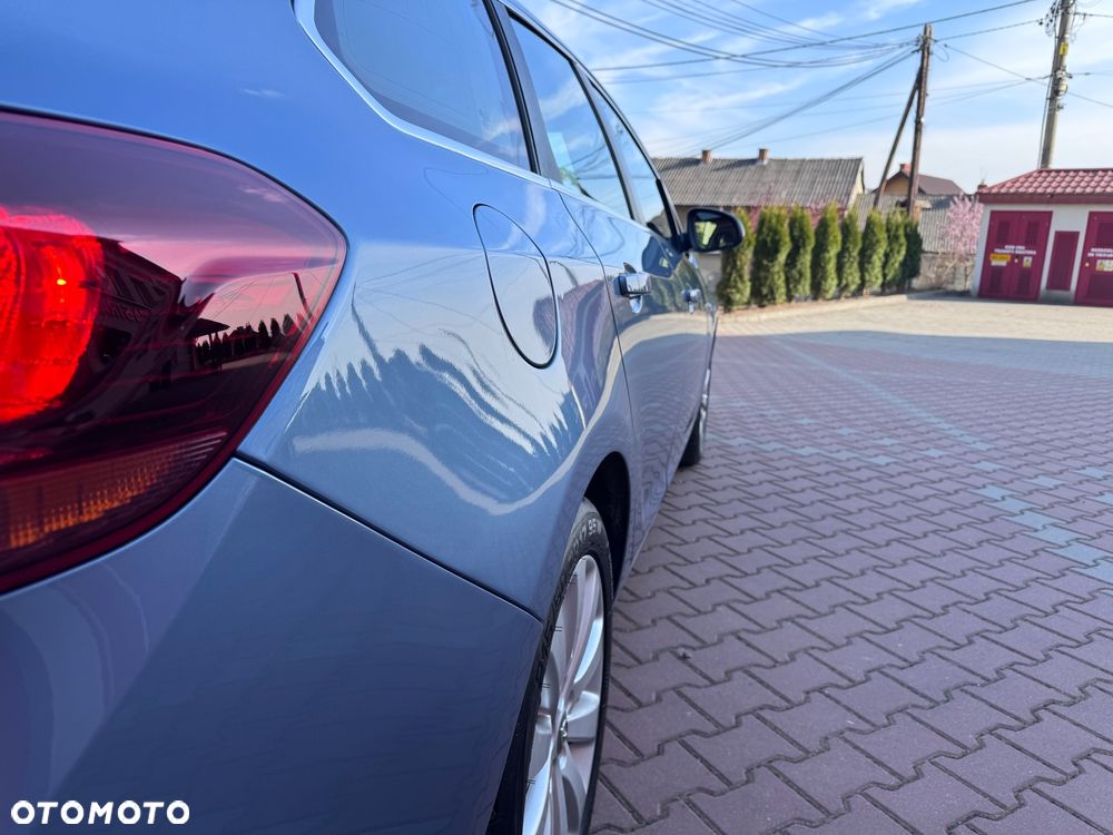 Opel Astra 1.4 Turbo Cosmo - 18