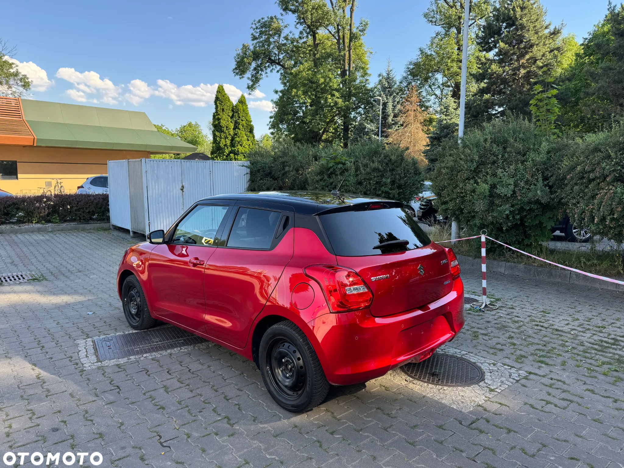 Suzuki Swift 1.2 Dualjet SHVS Premium Plus - 3
