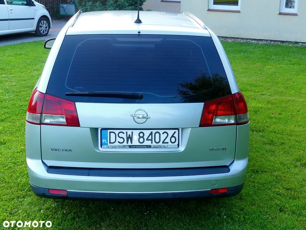 Opel Vectra 1.9 CDTI Cosmo - 4
