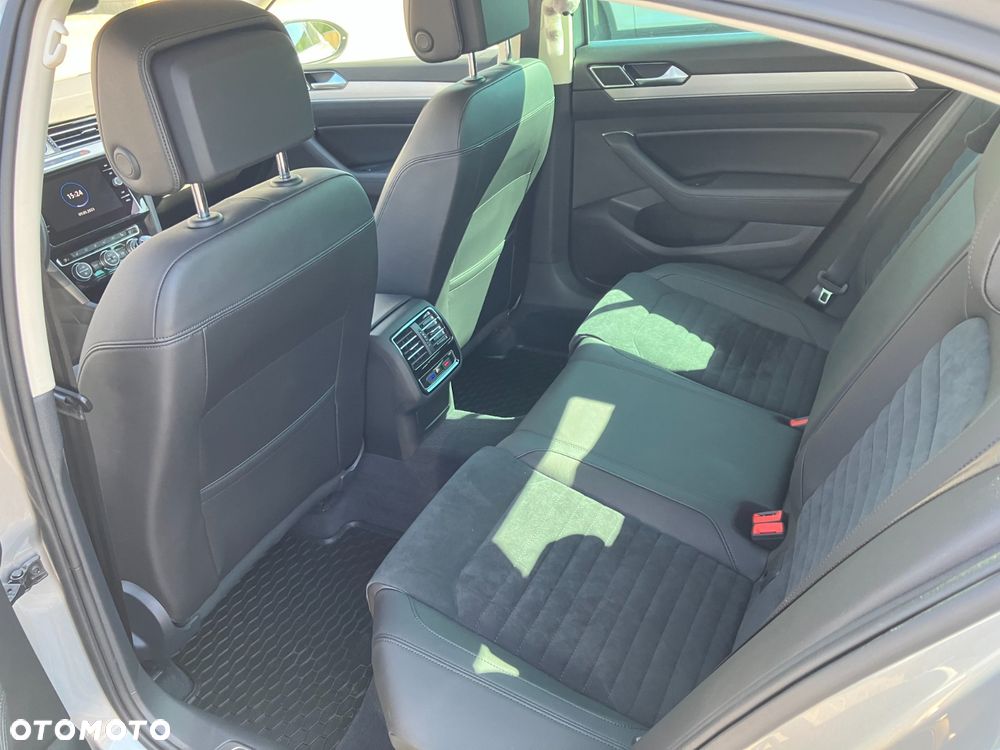 Volkswagen Passat 1.8 TSI BMT Highline - 39