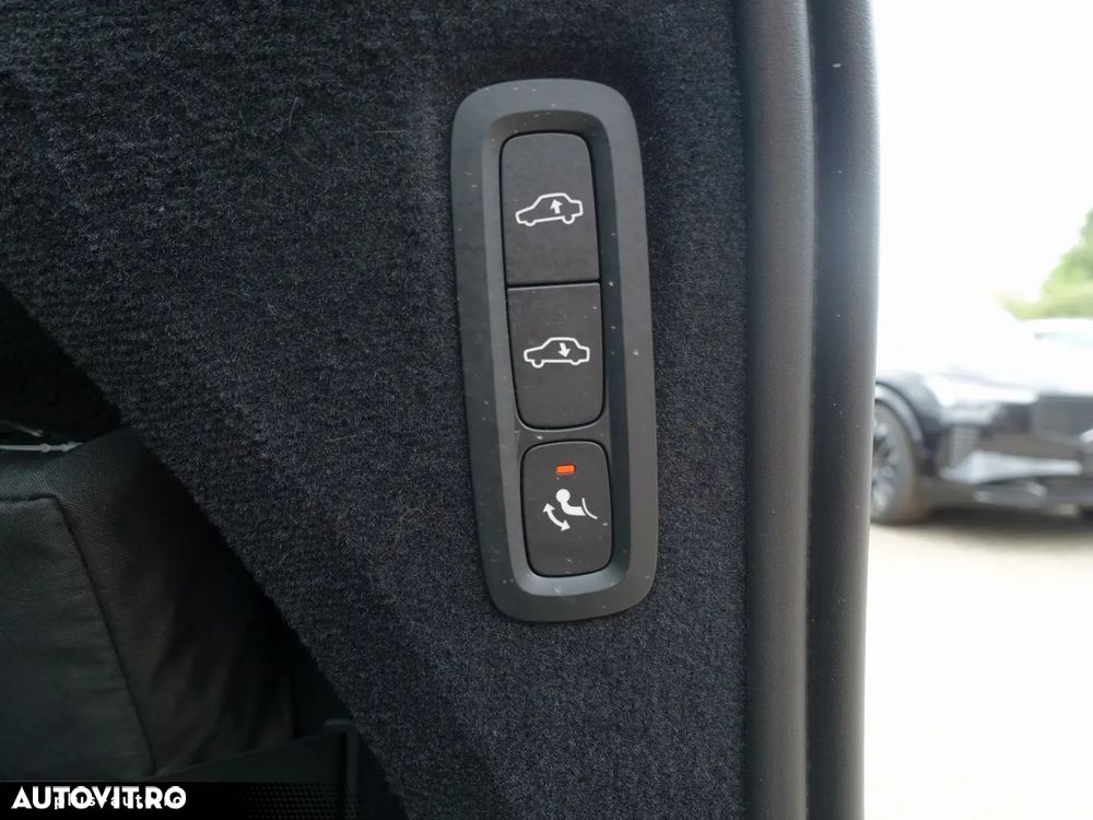 Volvo XC 90 T8 AWD Ultra Bright - 9