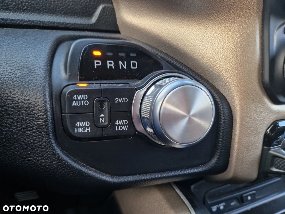 RAM 1500 5.7 Quad Cab Laramie - 23